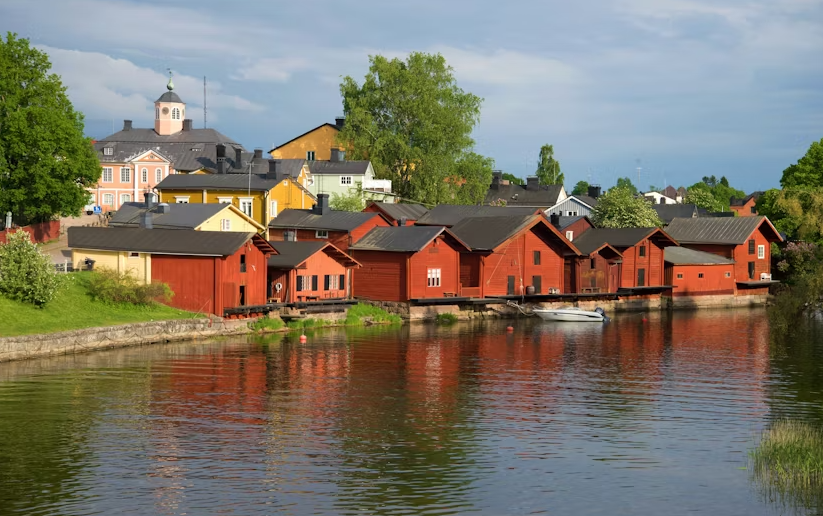Helsinki highlights and Porvoo sightseeing tour - Image 2